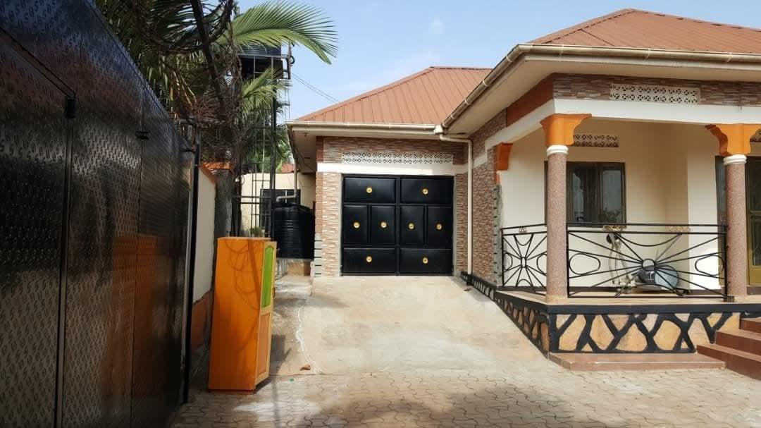 Residential House for Sale in Namugongoarwa –